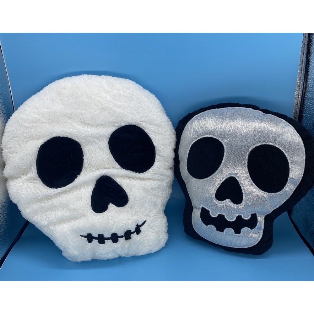 Gramercy Studio Sherpa Skull Pillow & Target Bullseye Black Silver Gothic Set‎
